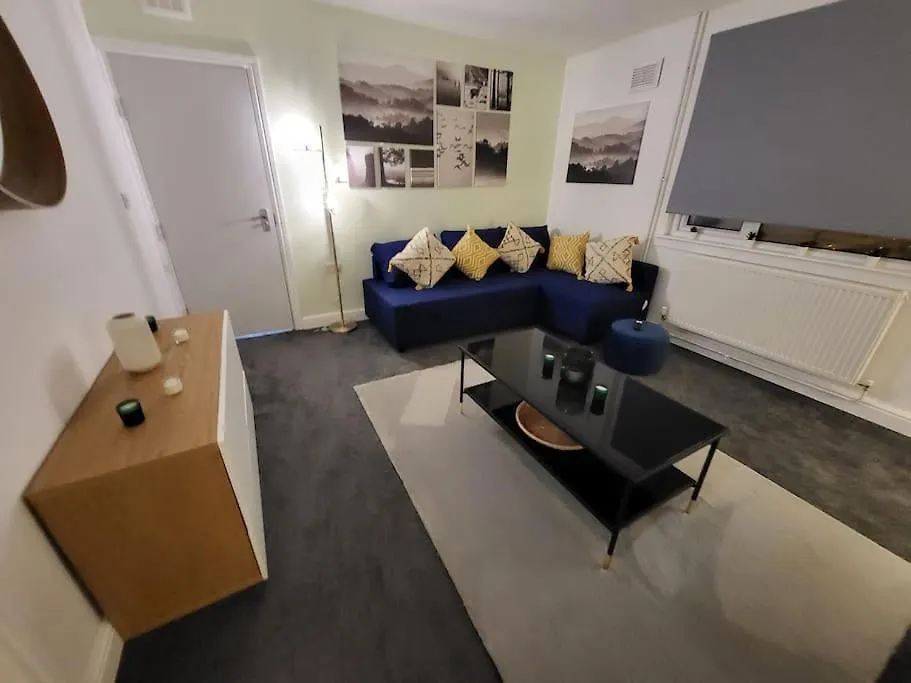 3 Bed House, Free Parking. Great For Work Crews - Stay Sleep Rest Nottingham