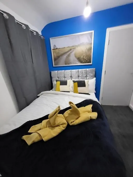 3 Bed House, Free Parking. Great For Work Crews - Stay Sleep Rest Nottingham United Kingdom