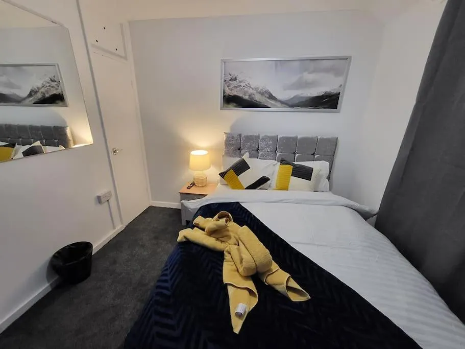 Apartment 3 Bed House, Free Parking. Great For Work Crews - Stay Sleep Rest Nottingham